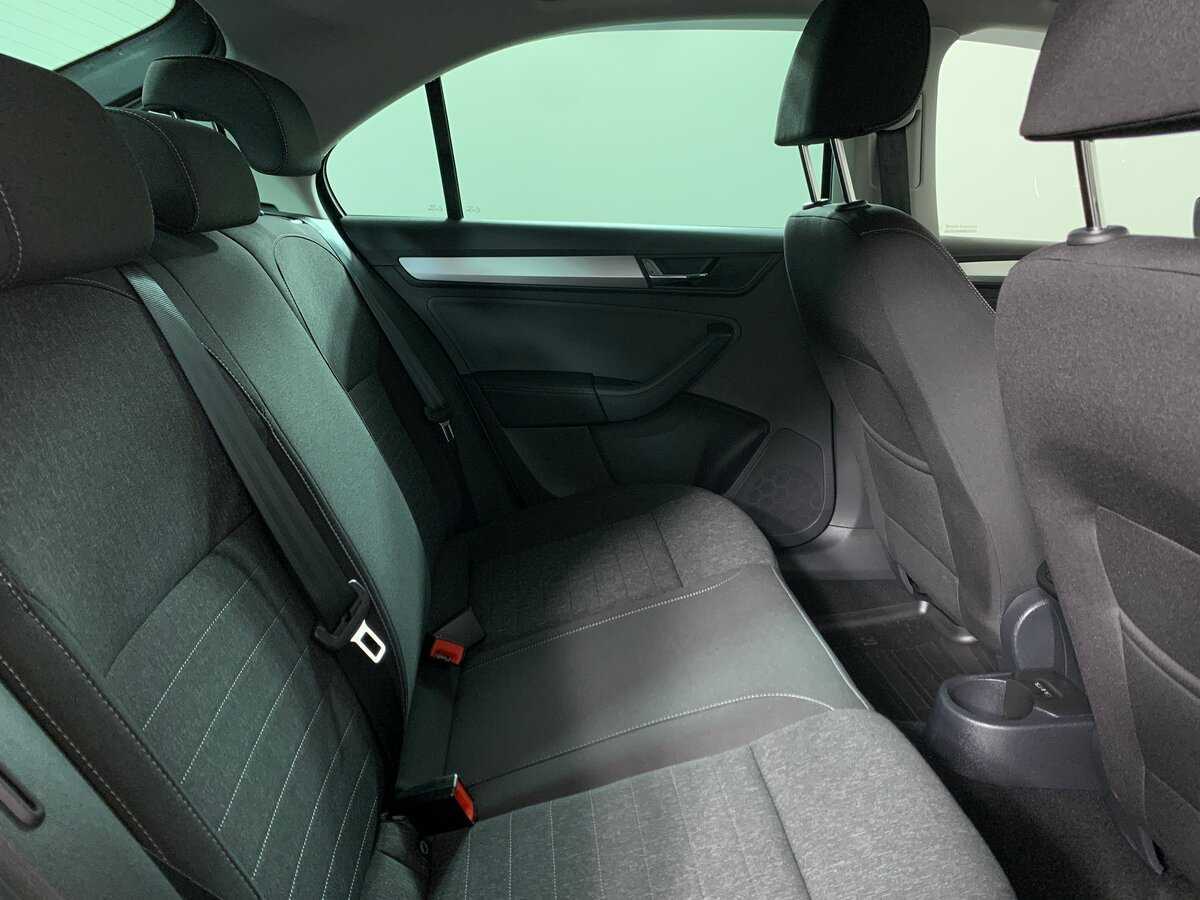 Б/У Шкода Рапид 2021 года. Фото: #17