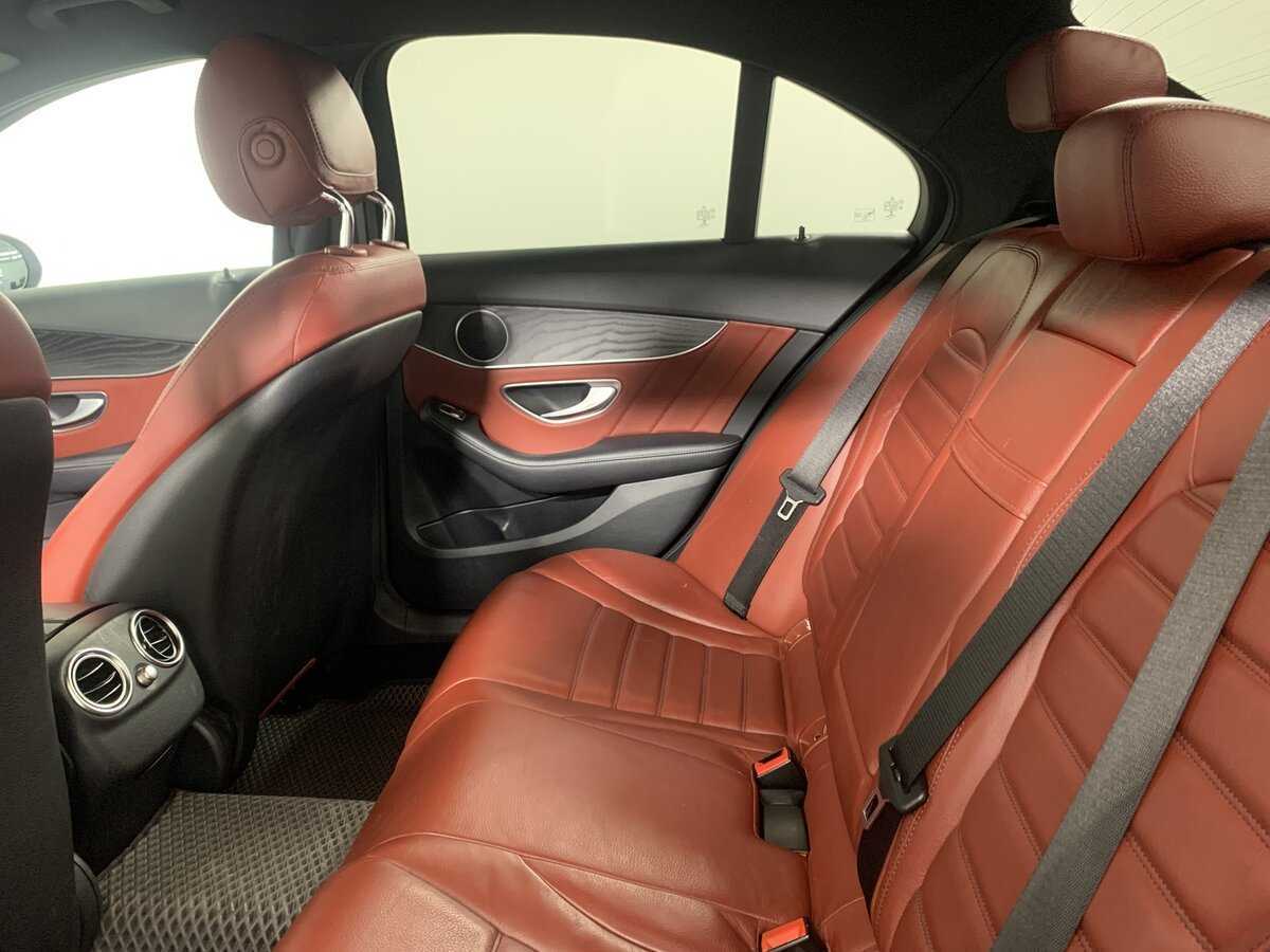 Б/У Мерседес-Бенц Ц-Класс 2018 года. Фото: #18