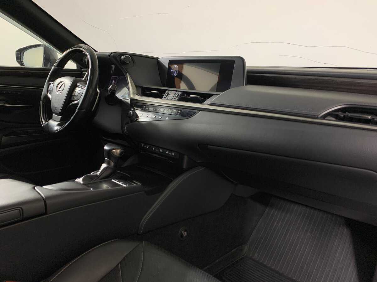 Б/У Лексус ЕС 2018 года. Фото: #11