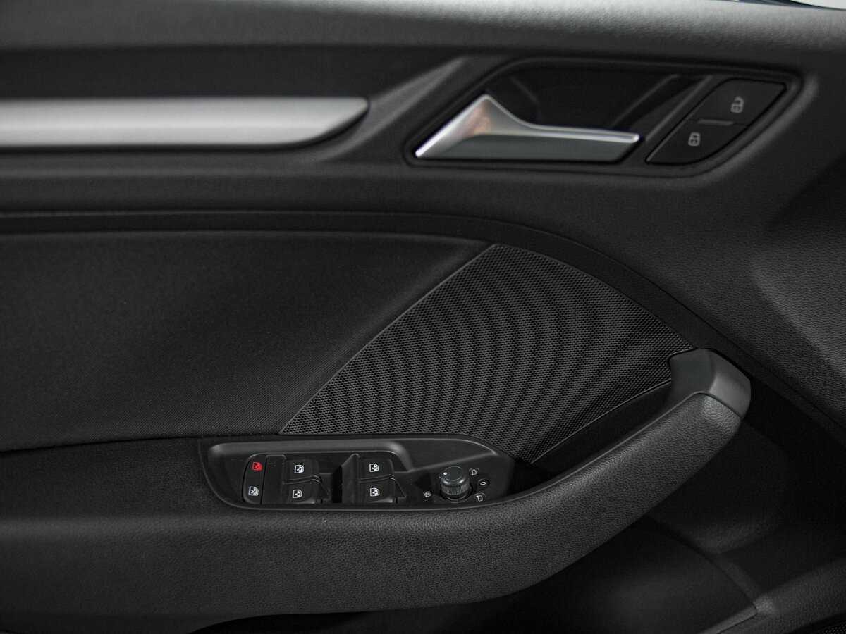 Б/У Ауди А3 2018 года. Фото: #11