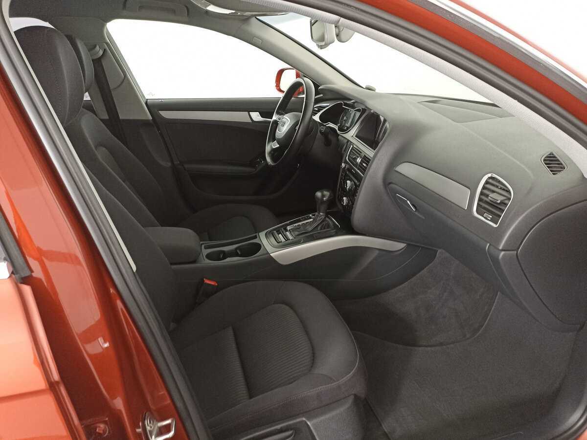 Б/У Ауди А4 2012 года. Фото: #7