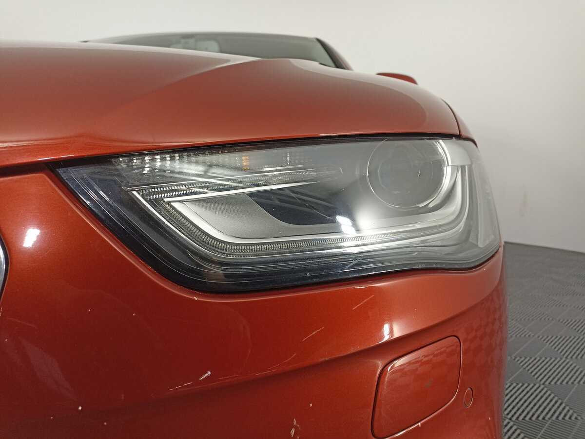 Б/У Ауди А4 2012 года. Фото: #13