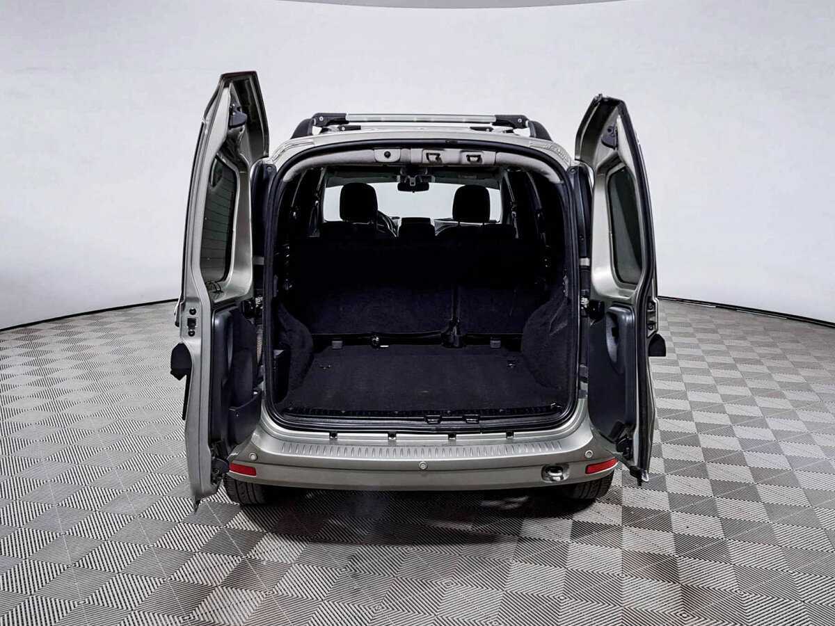 Б/У Лада (ВАЗ) Ларгус 2022 года. Фото: #7