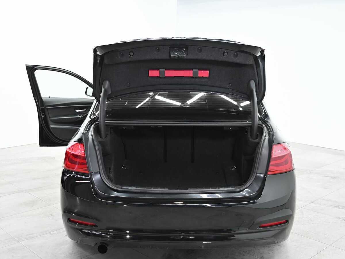 Б/У БМВ 3 серии 2017 года. Фото: #4