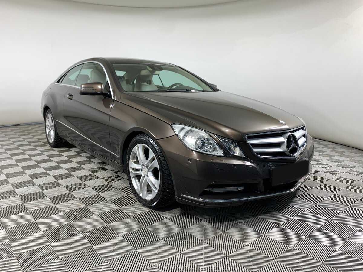 Б/У Мерседес-Бенц Е-Класс 2012 года. Фото: #2
