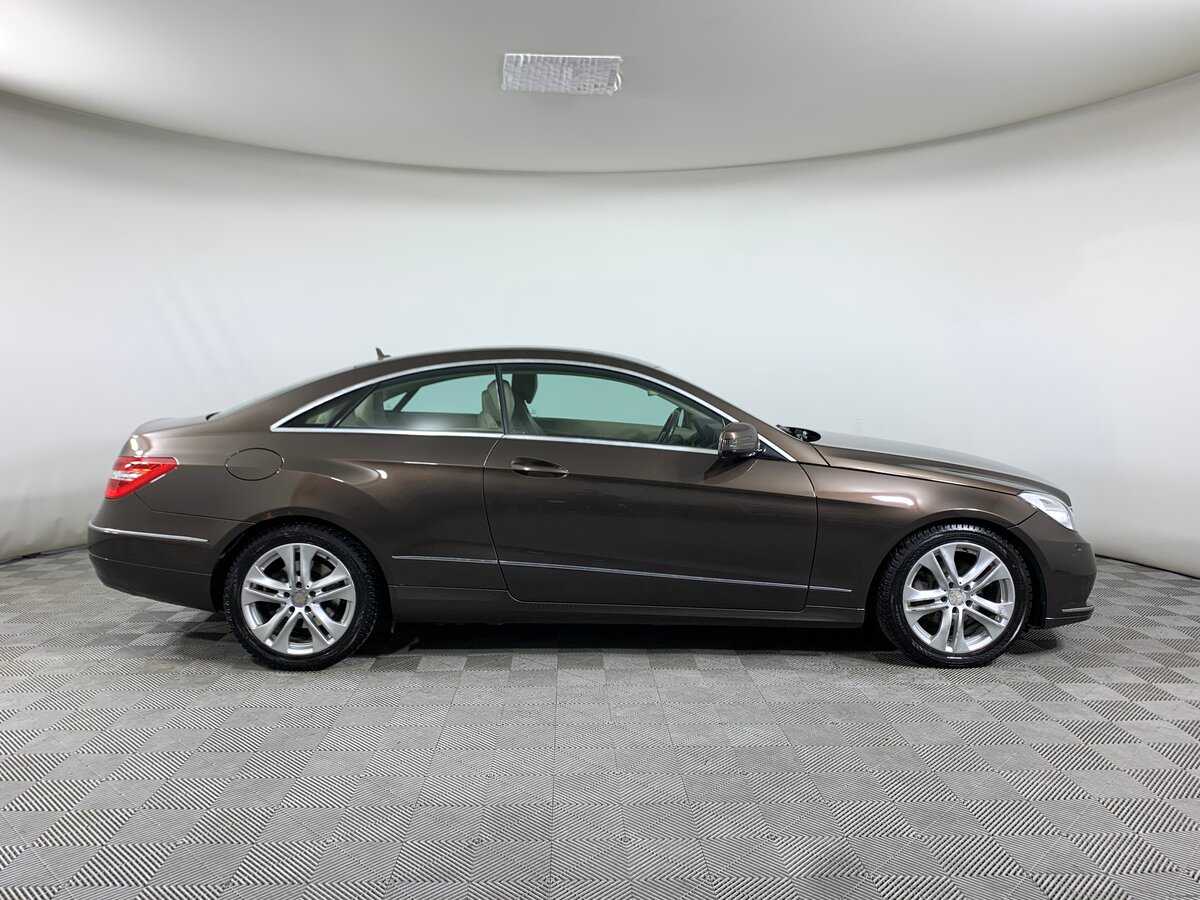 Б/У Мерседес-Бенц Е-Класс 2012 года. Фото: #3