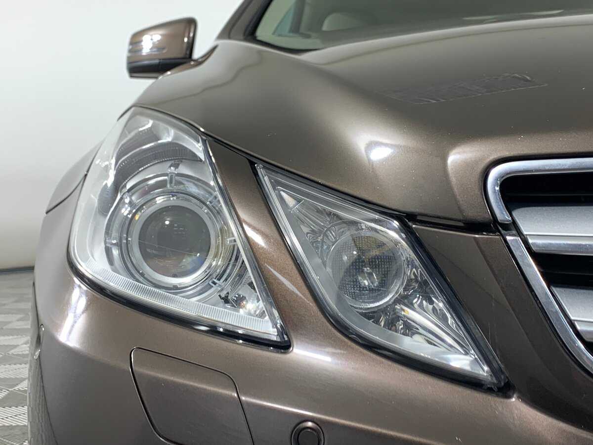 Б/У Мерседес-Бенц Е-Класс 2012 года. Фото: #9