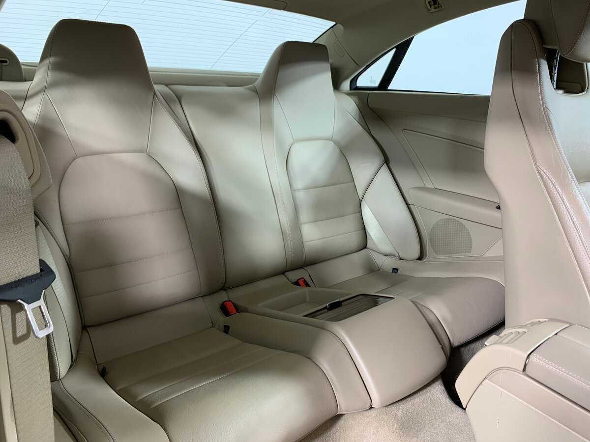 Б/У Мерседес-Бенц Е-Класс 2012 года. Фото: #18