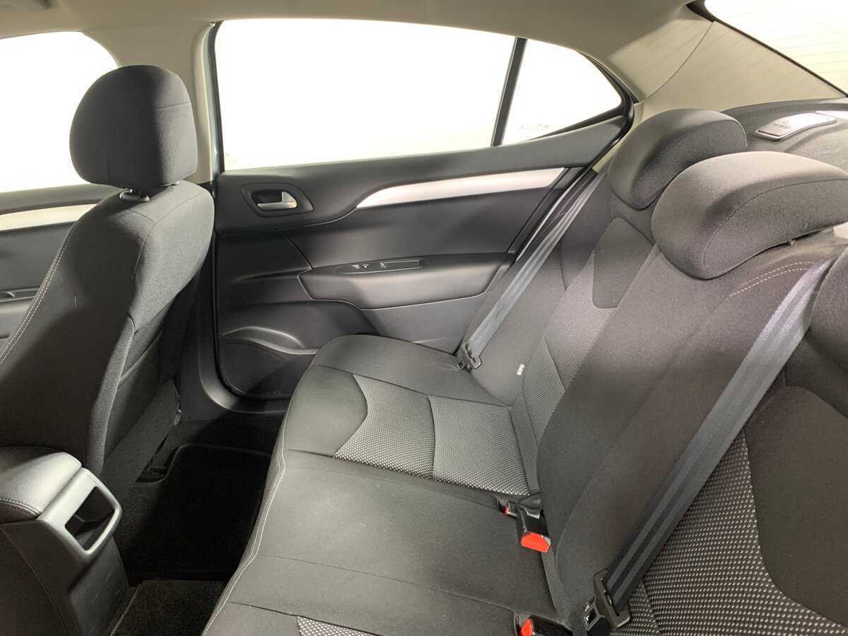 Б/У Ситроен Ц4 2015 года. Фото: #18