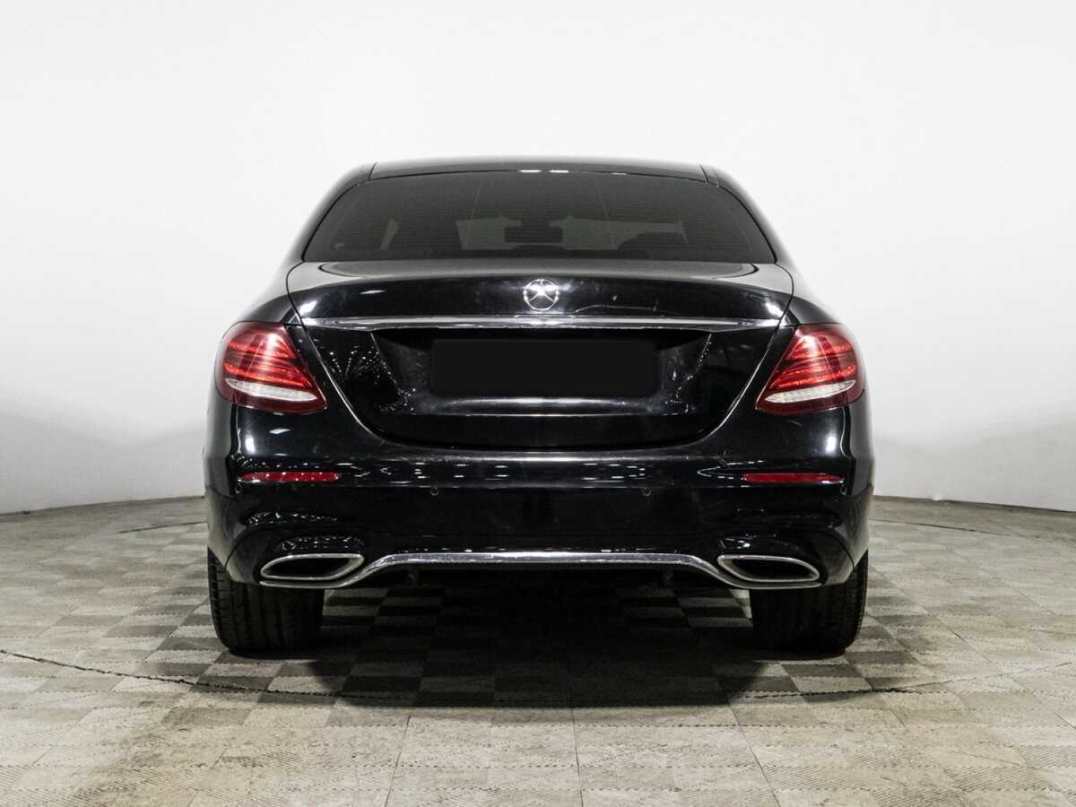 Б/У Мерседес-Бенц Е-Класс 2018 года. Фото: #5