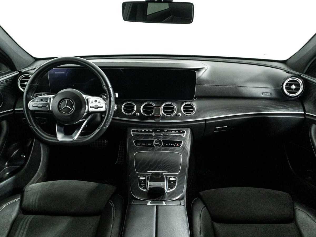 Б/У Мерседес-Бенц Е-Класс 2018 года. Фото: #12