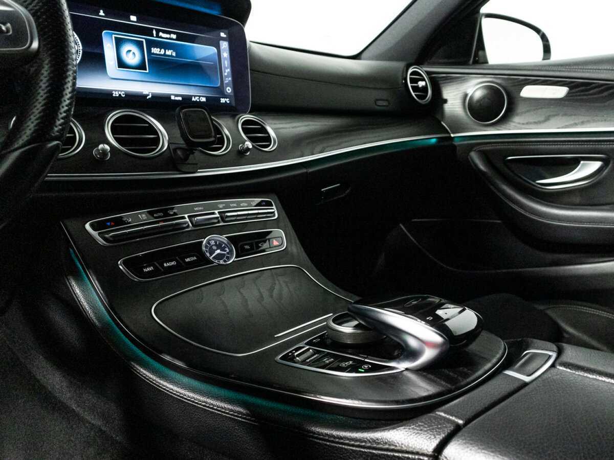 Б/У Мерседес-Бенц Е-Класс 2018 года. Фото: #17