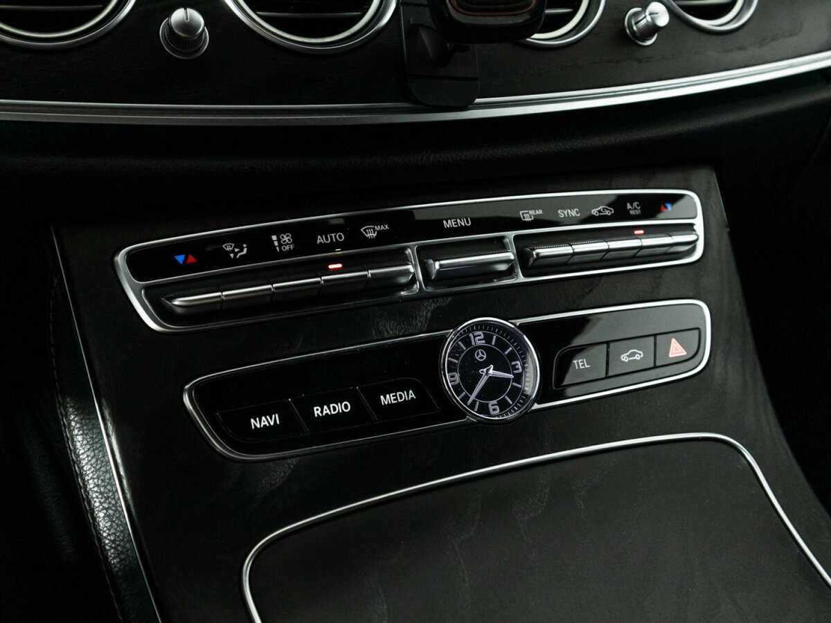 Б/У Мерседес-Бенц Е-Класс 2018 года. Фото: #18