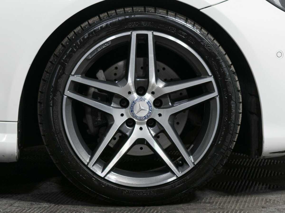 Б/У Мерседес-Бенц Е-Класс 2014 года. Фото: #13