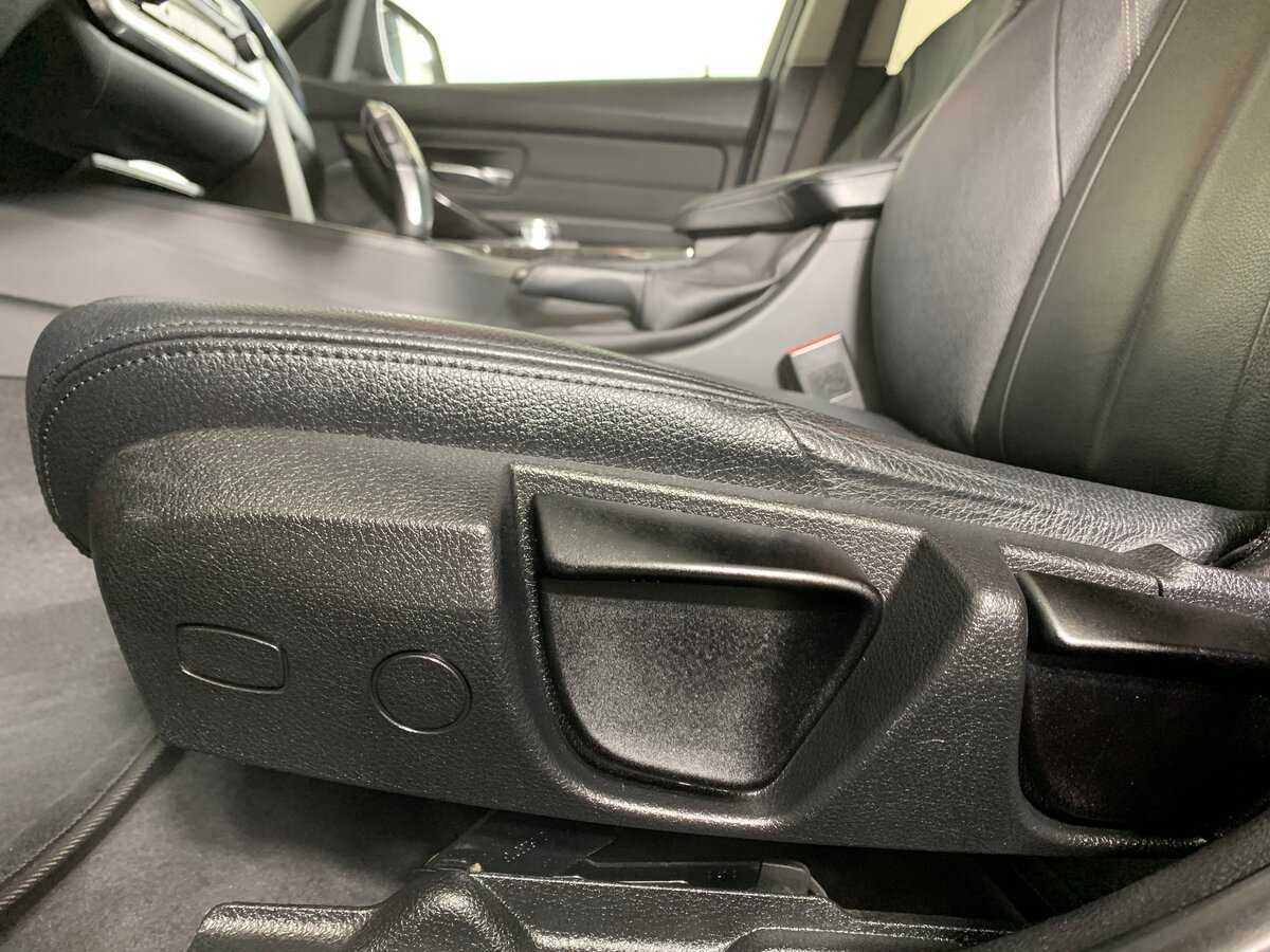 Б/У БМВ 3 серии 2013 года. Фото: #16