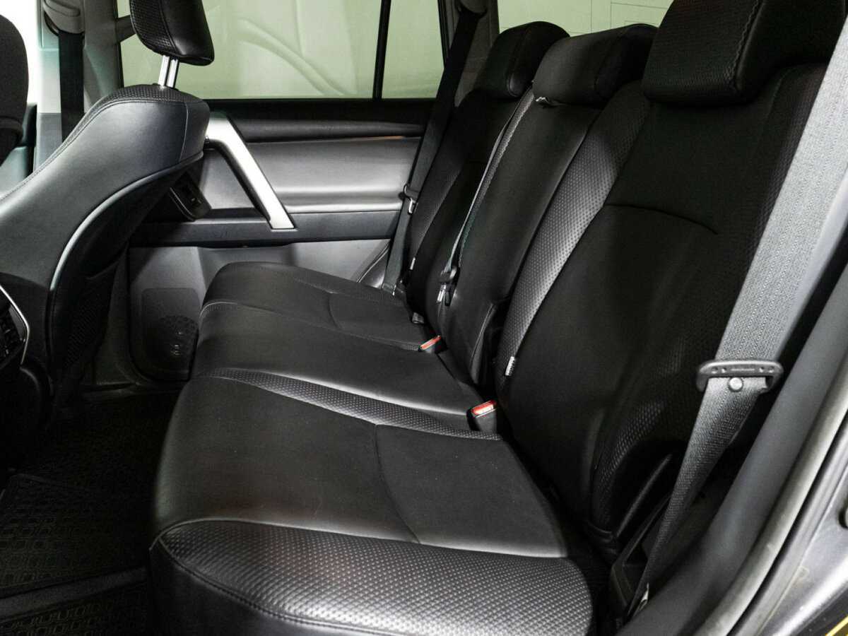 Б/У Тойота Лэнд Крузер Прадо 2012 года. Фото: #8