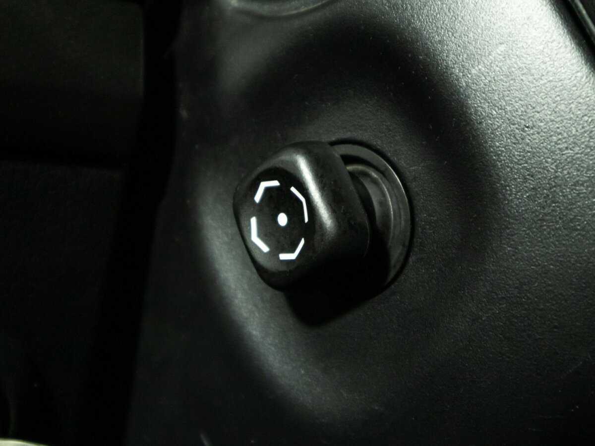 Б/У Тойота Лэнд Крузер Прадо 2012 года. Фото: #18