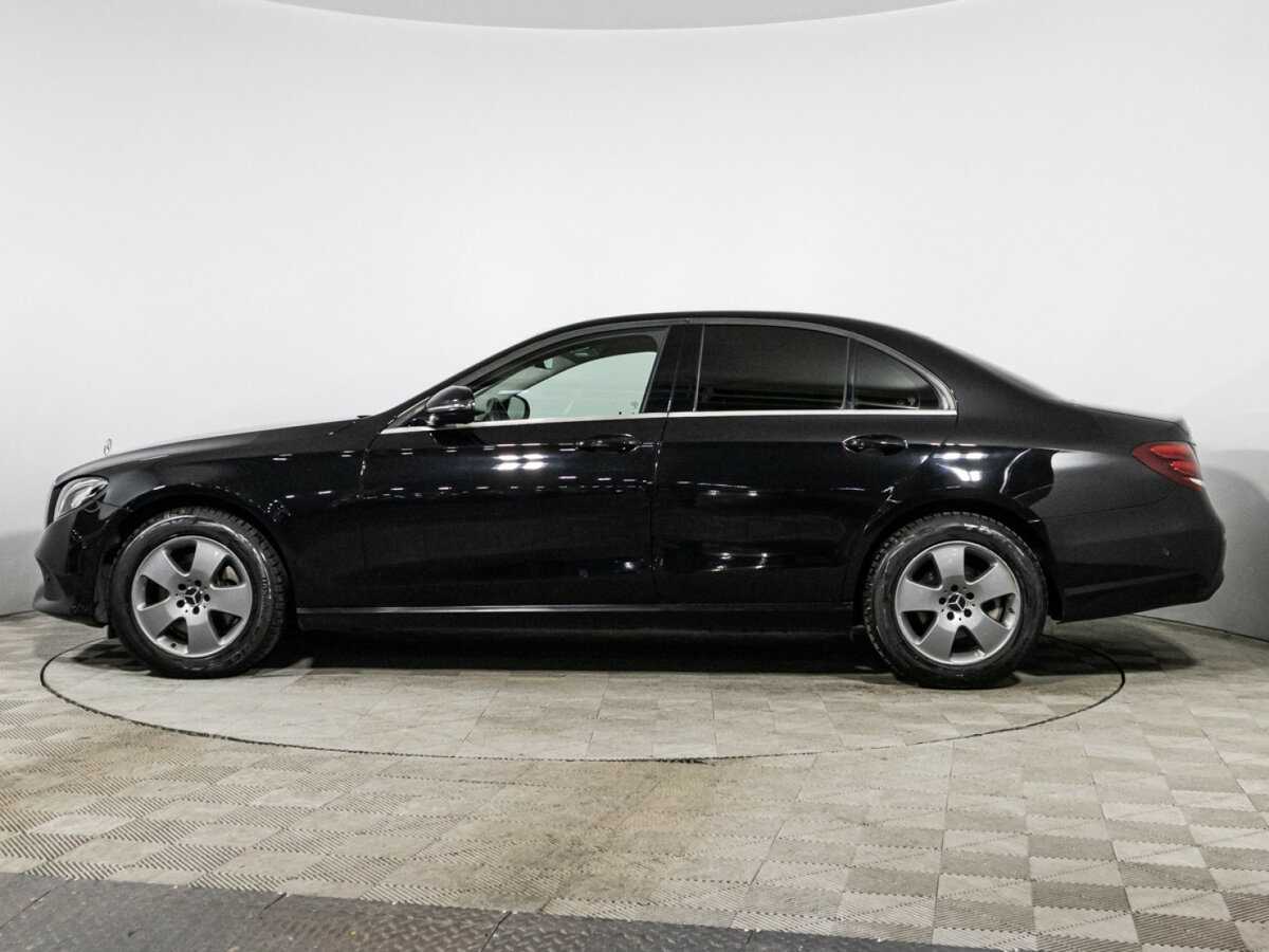 Б/У Мерседес-Бенц Е-Класс 2019 года. Фото: #7
