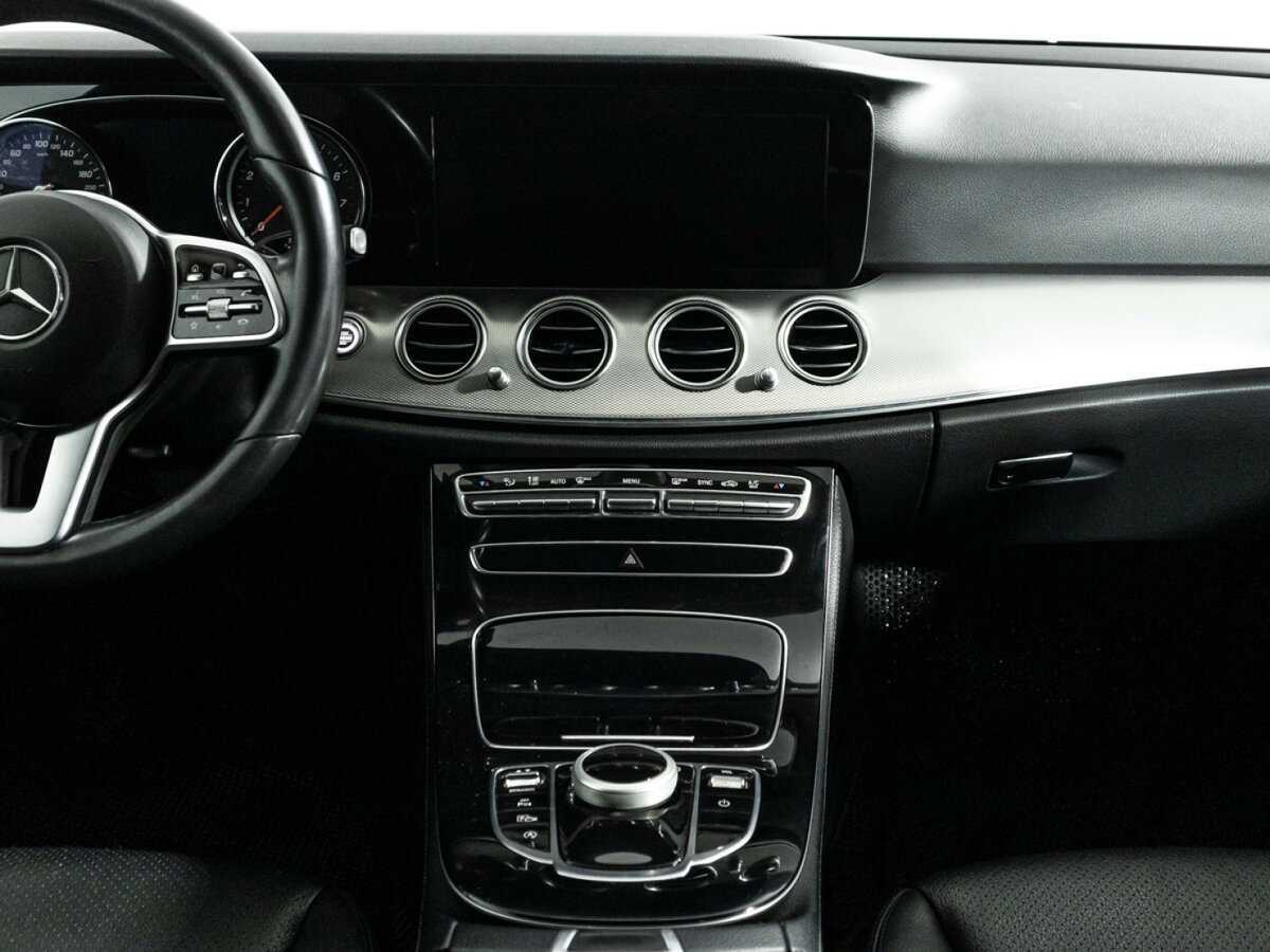 Б/У Мерседес-Бенц Е-Класс 2019 года. Фото: #13