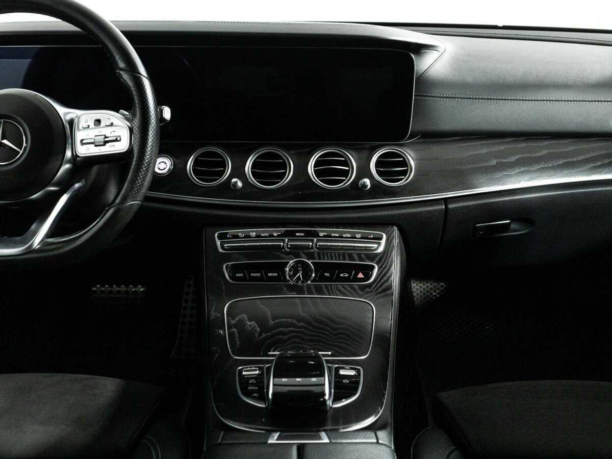 Б/У Мерседес-Бенц Е-Класс 2019 года. Фото: #13