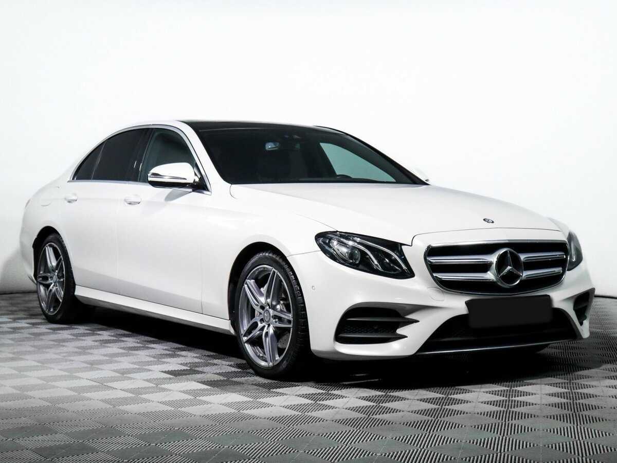 Б/У Мерседес-Бенц Е-Класс 2016 года. Фото: #2