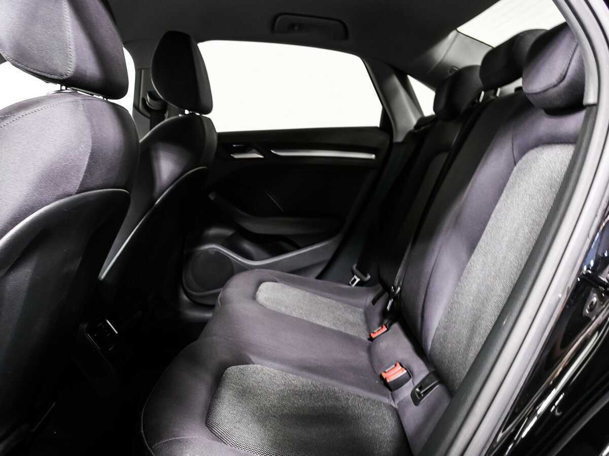 Б/У Ауди А3 2017 года. Фото: #12