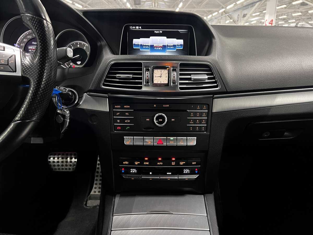 Б/У Мерседес-Бенц Е-Класс 2015 года. Фото: #14