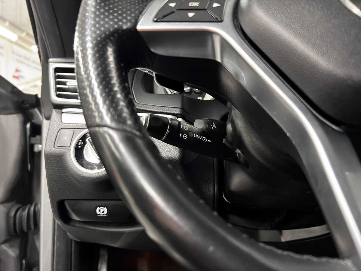 Б/У Мерседес-Бенц Е-Класс 2015 года. Фото: #19