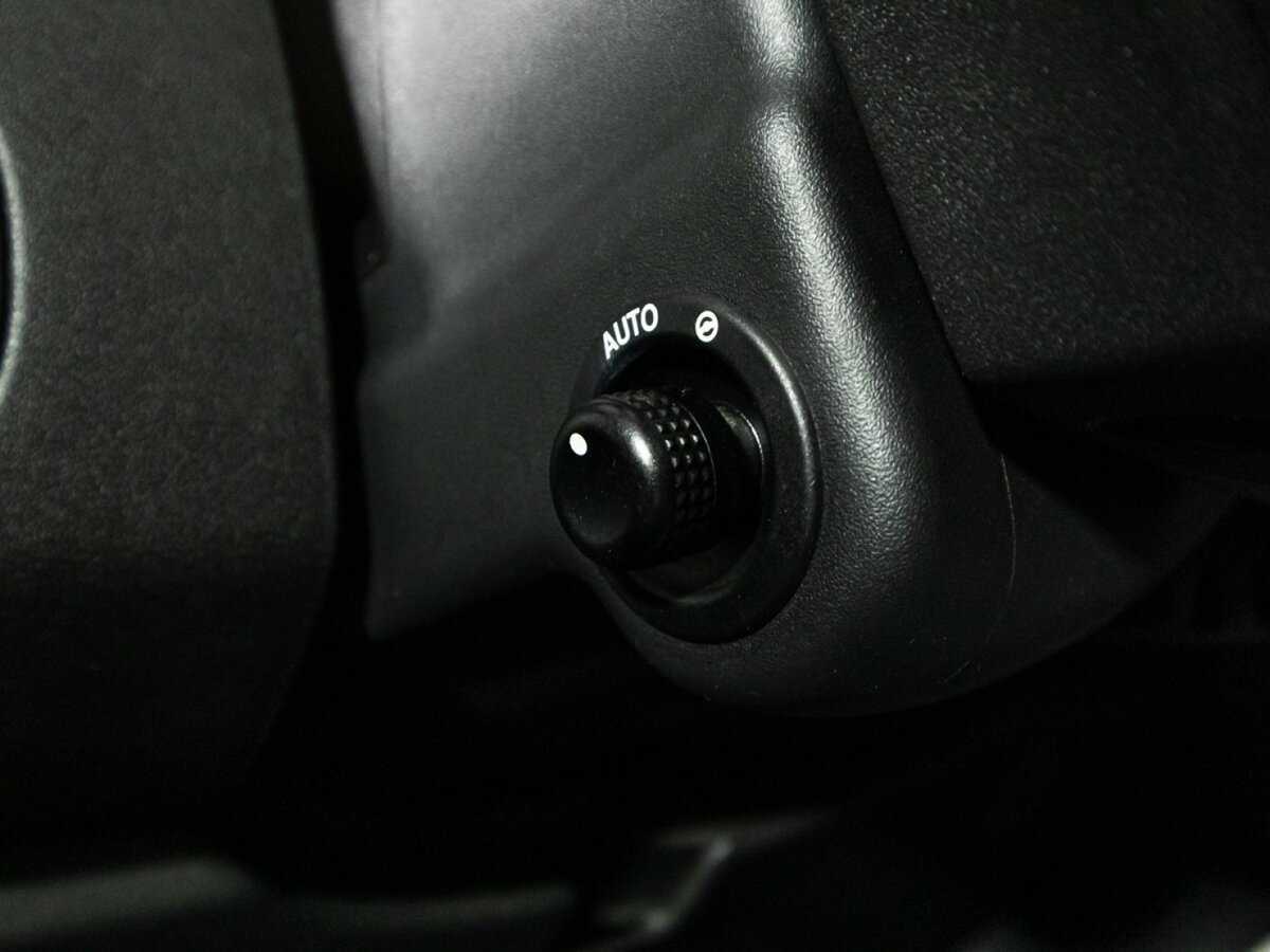 Б/У Лэнд Ровер Дискавери 2012 года. Фото: #20