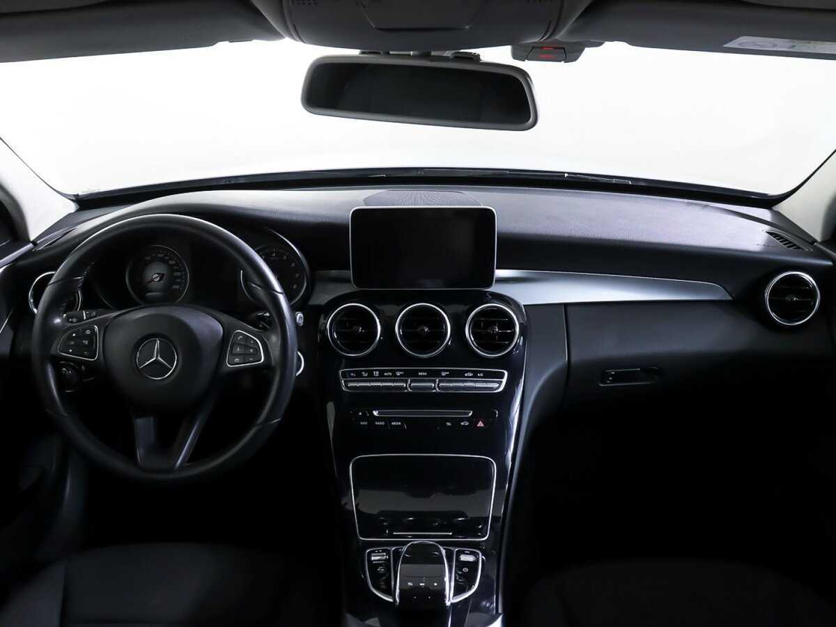 Б/У Мерседес-Бенц Ц-Класс 2017 года. Фото: #26