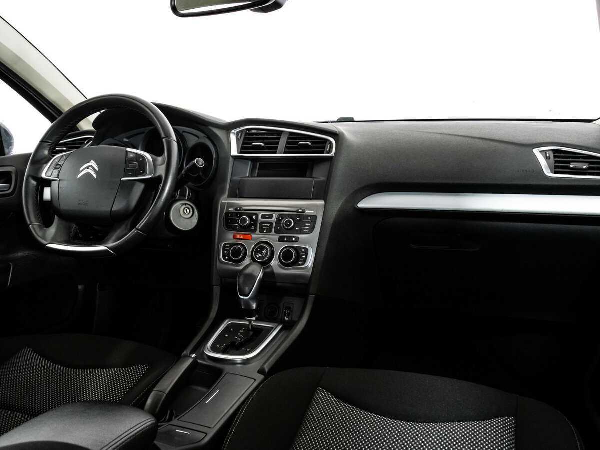 Б/У Ситроен Ц4 2016 года. Фото: #8
