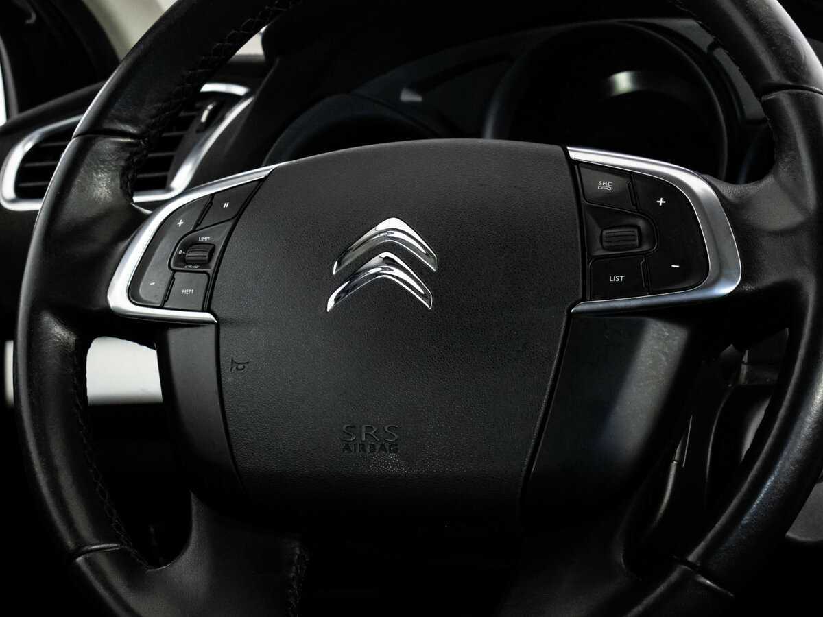 Б/У Ситроен Ц4 2016 года. Фото: #11