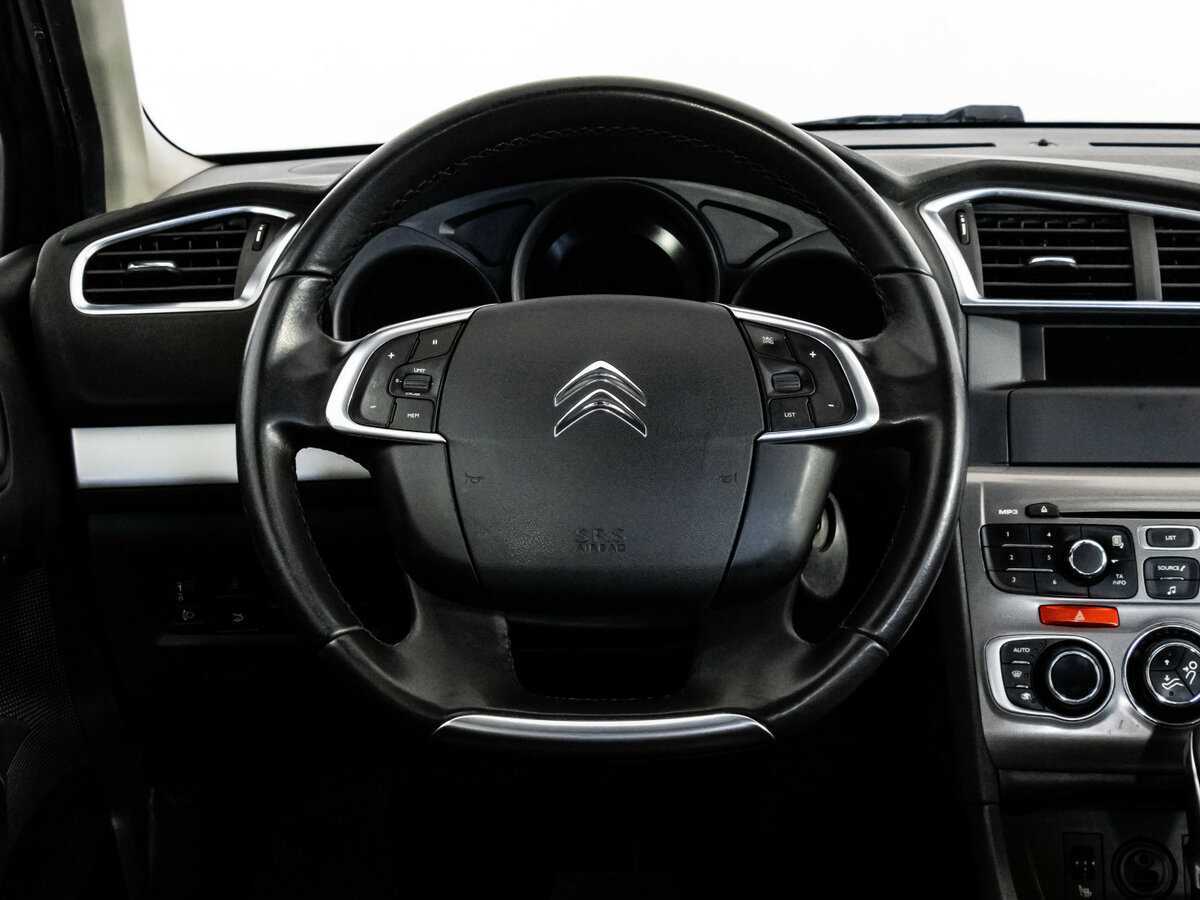 Б/У Ситроен Ц4 2016 года. Фото: #12