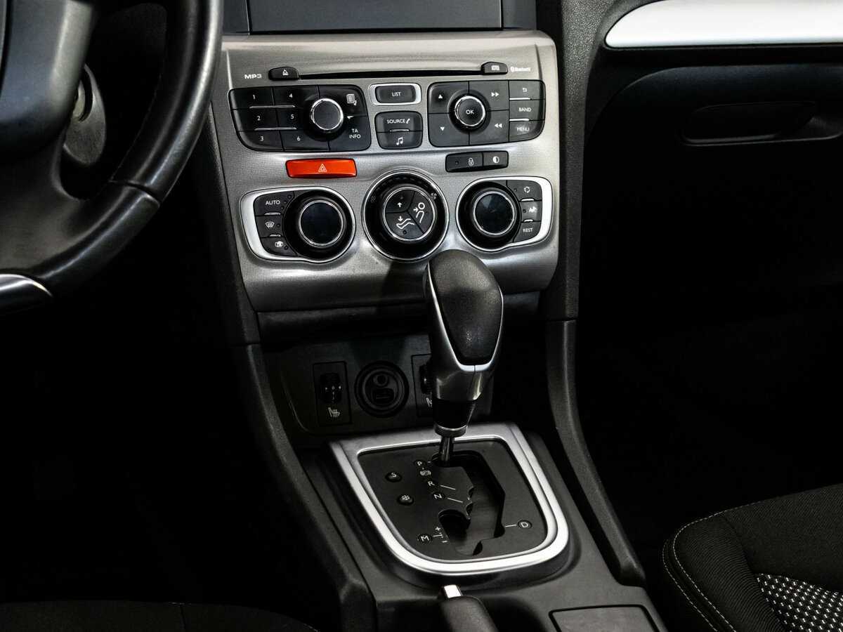 Б/У Ситроен Ц4 2016 года. Фото: #13