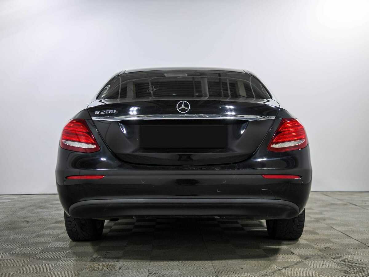 Б/У Мерседес-Бенц Е-Класс 2019 года. Фото: #4