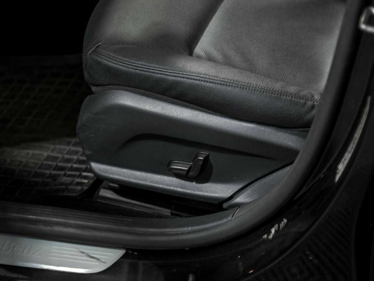 Б/У Мерседес-Бенц Е-Класс 2019 года. Фото: #14