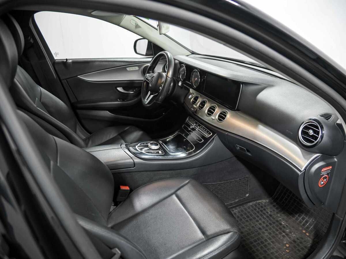 Б/У Мерседес-Бенц Е-Класс 2019 года. Фото: #16