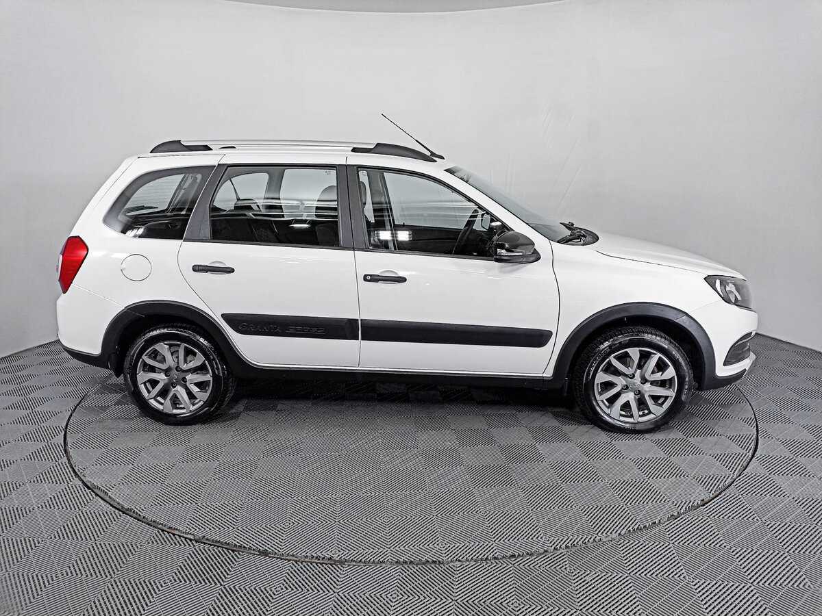 Б/У Лада (ВАЗ) Гранта 2023 года. Фото: #3