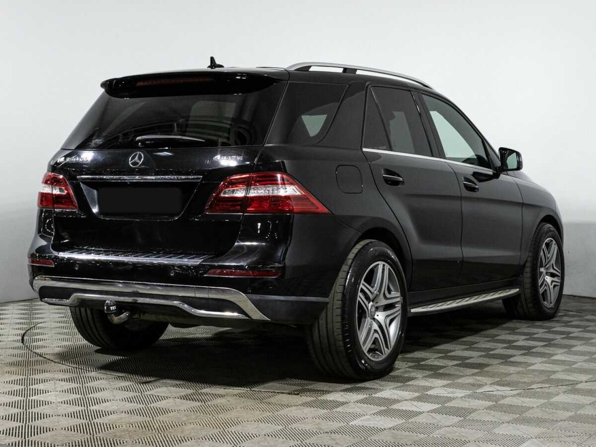 Б/У Мерседес-Бенц М-Класс 2012 года. Фото: #4