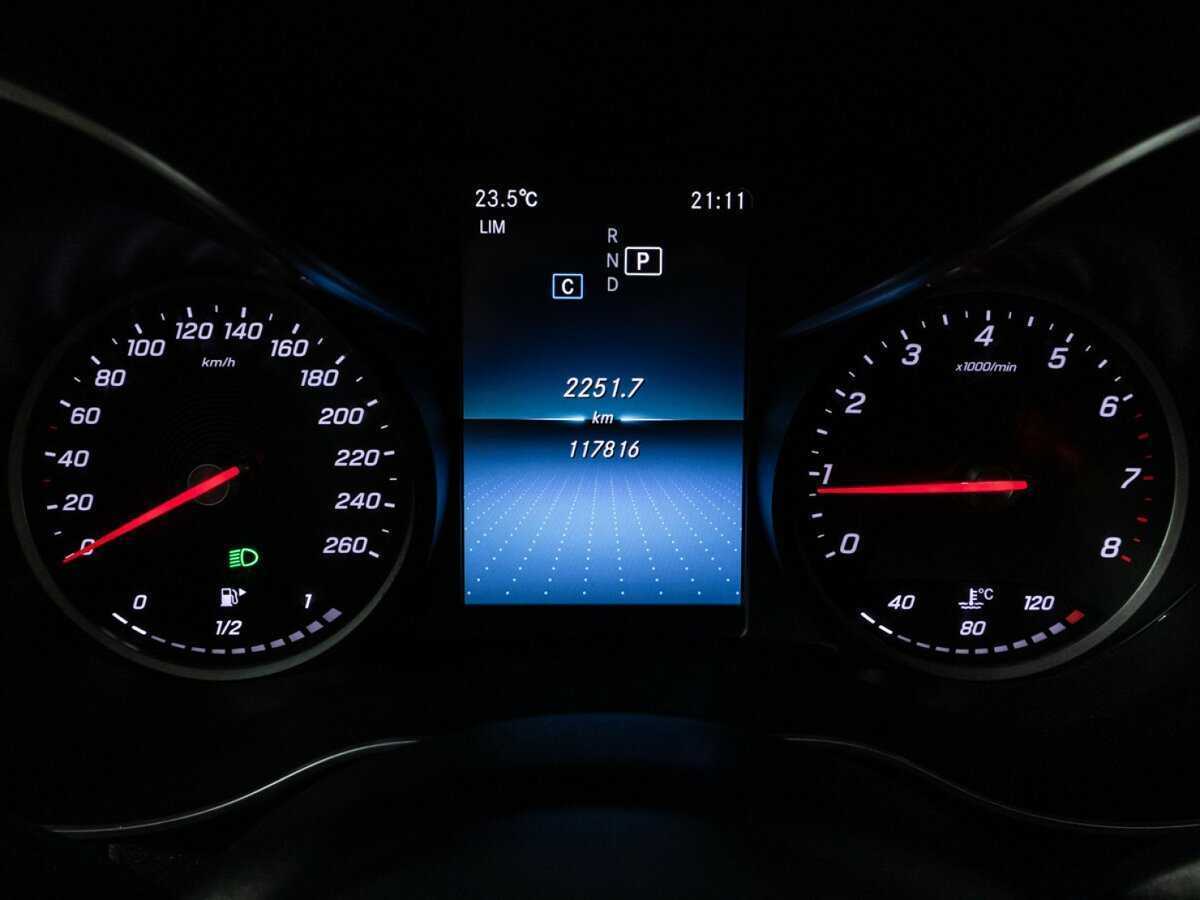 Б/У Мерседес-Бенц Ц-Класс 2019 года. Фото: #11