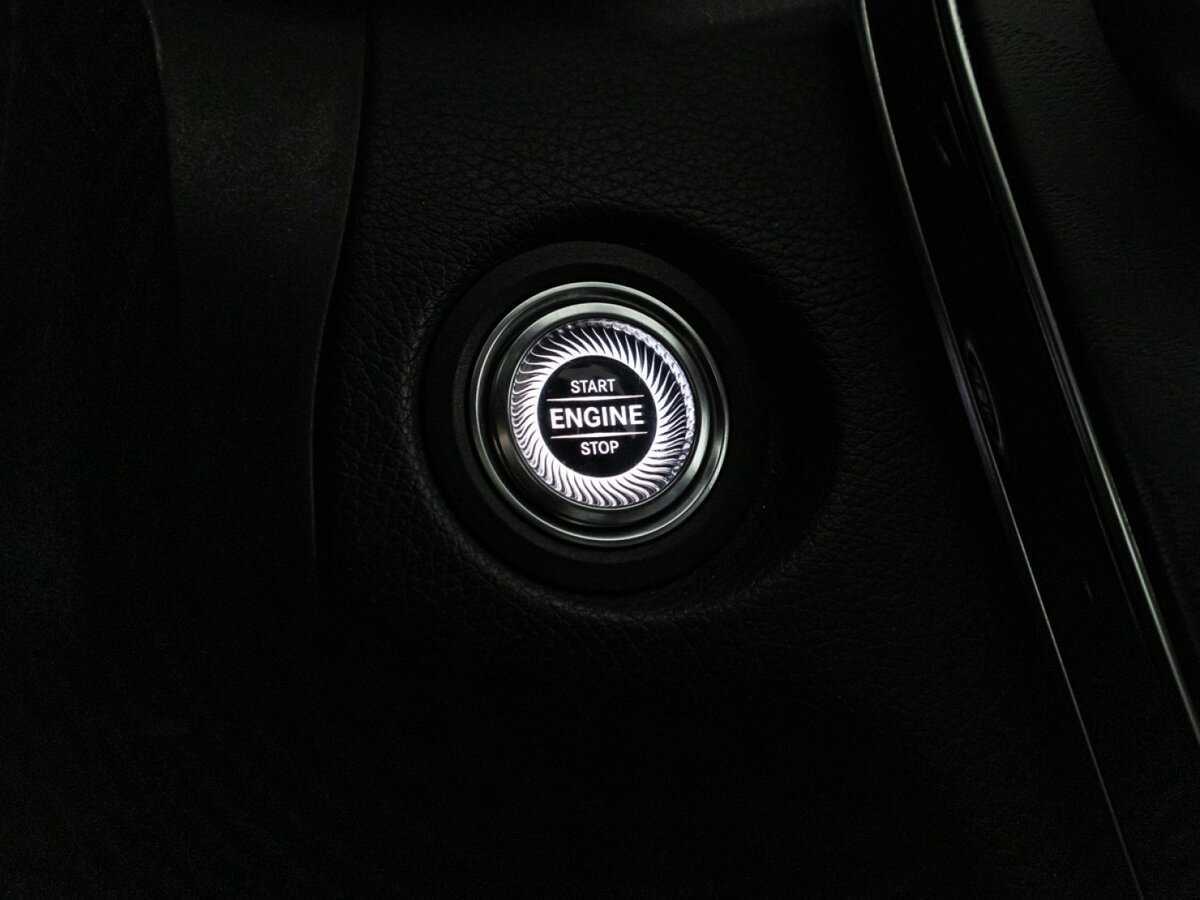 Б/У Мерседес-Бенц Ц-Класс 2019 года. Фото: #17