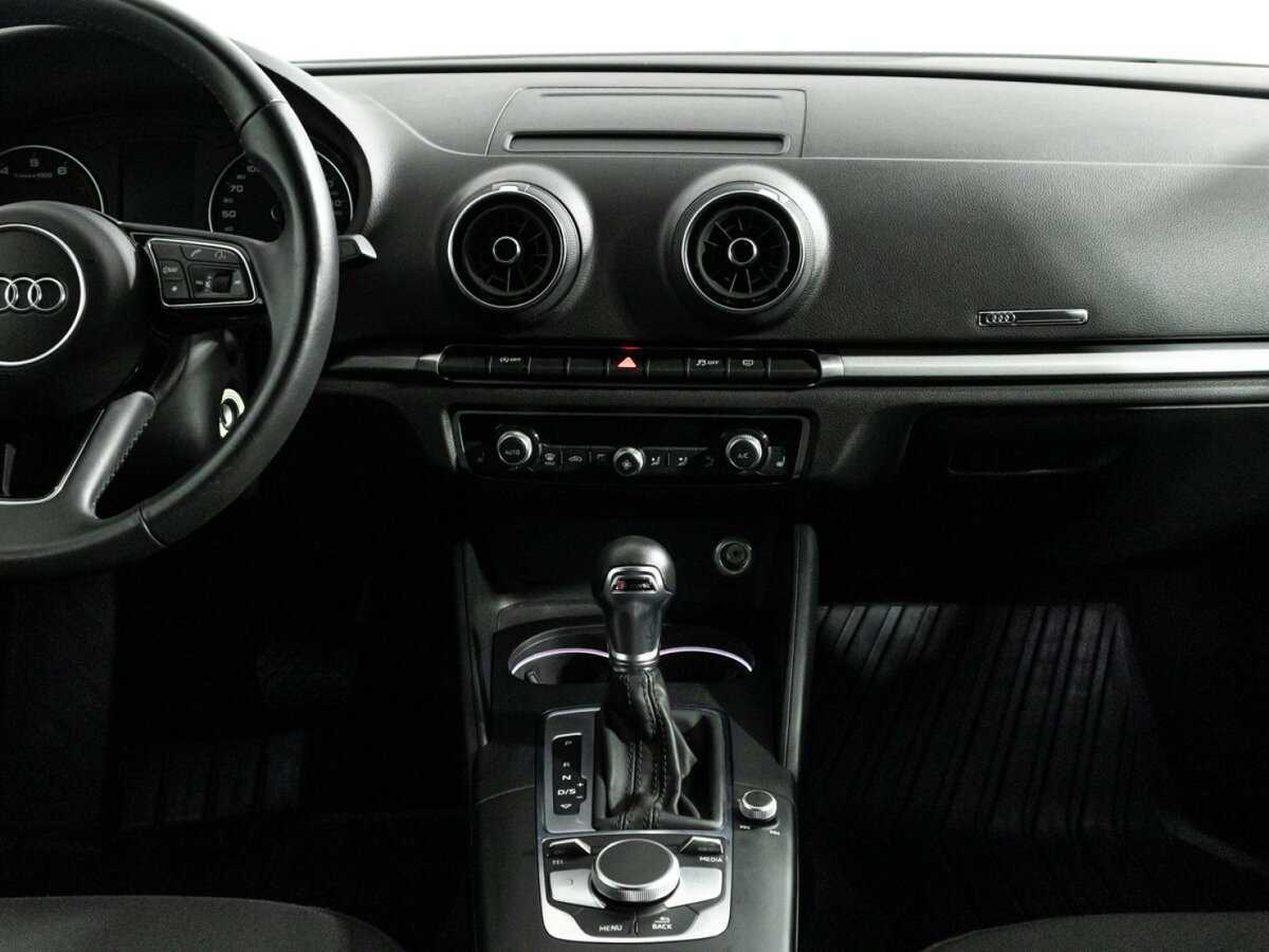 Б/У Ауди А3 2019 года. Фото: #13