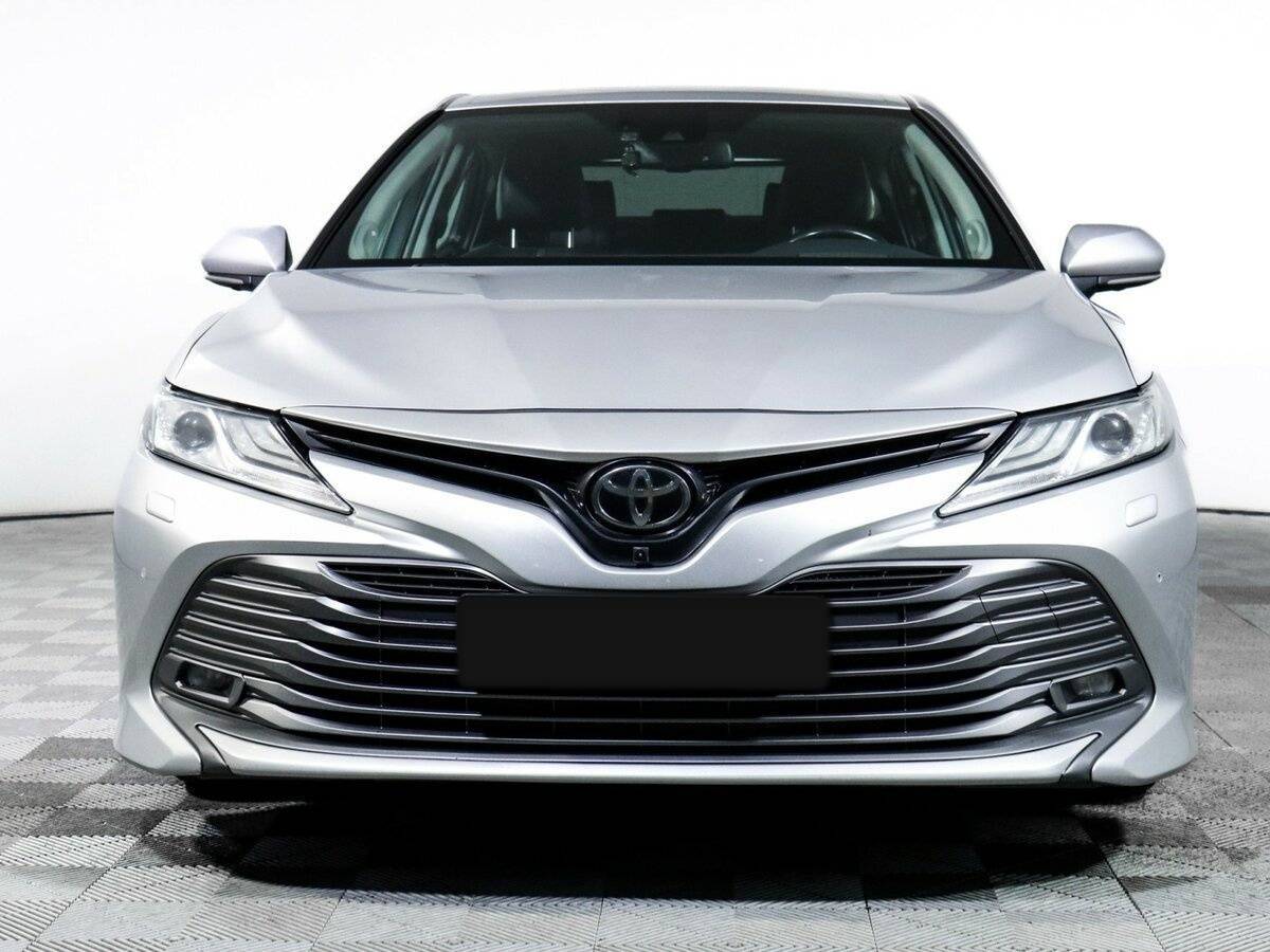 Toyota Camry 2018 года с пробегом. Фото: #1
