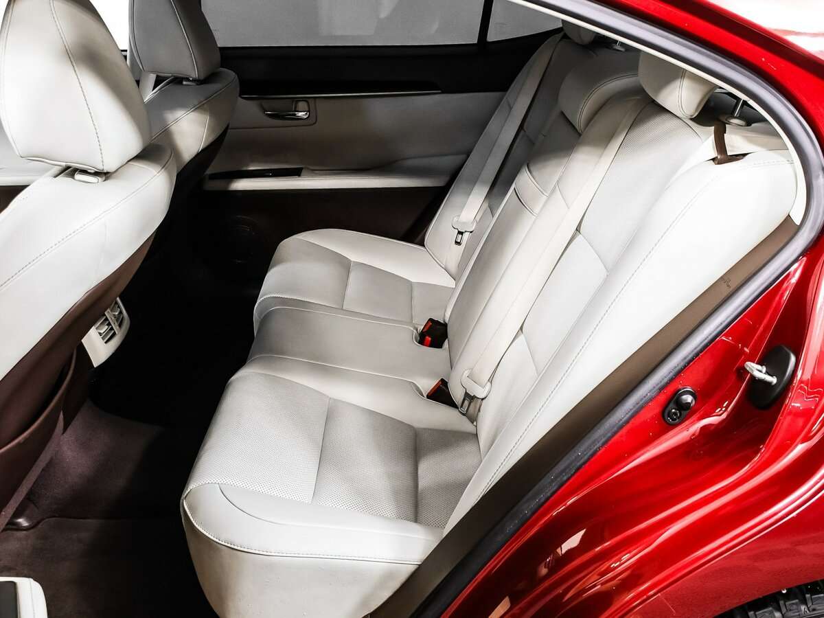 Б/У Лексус ЕС 2016 года. Фото: #12