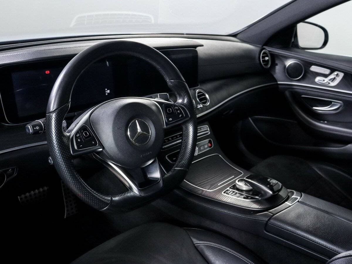 Б/У Мерседес-Бенц Е-Класс 2016 года. Фото: #8