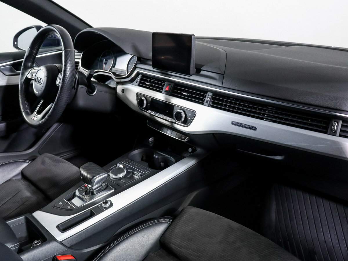 Б/У Ауди А5 2018 года. Фото: #4