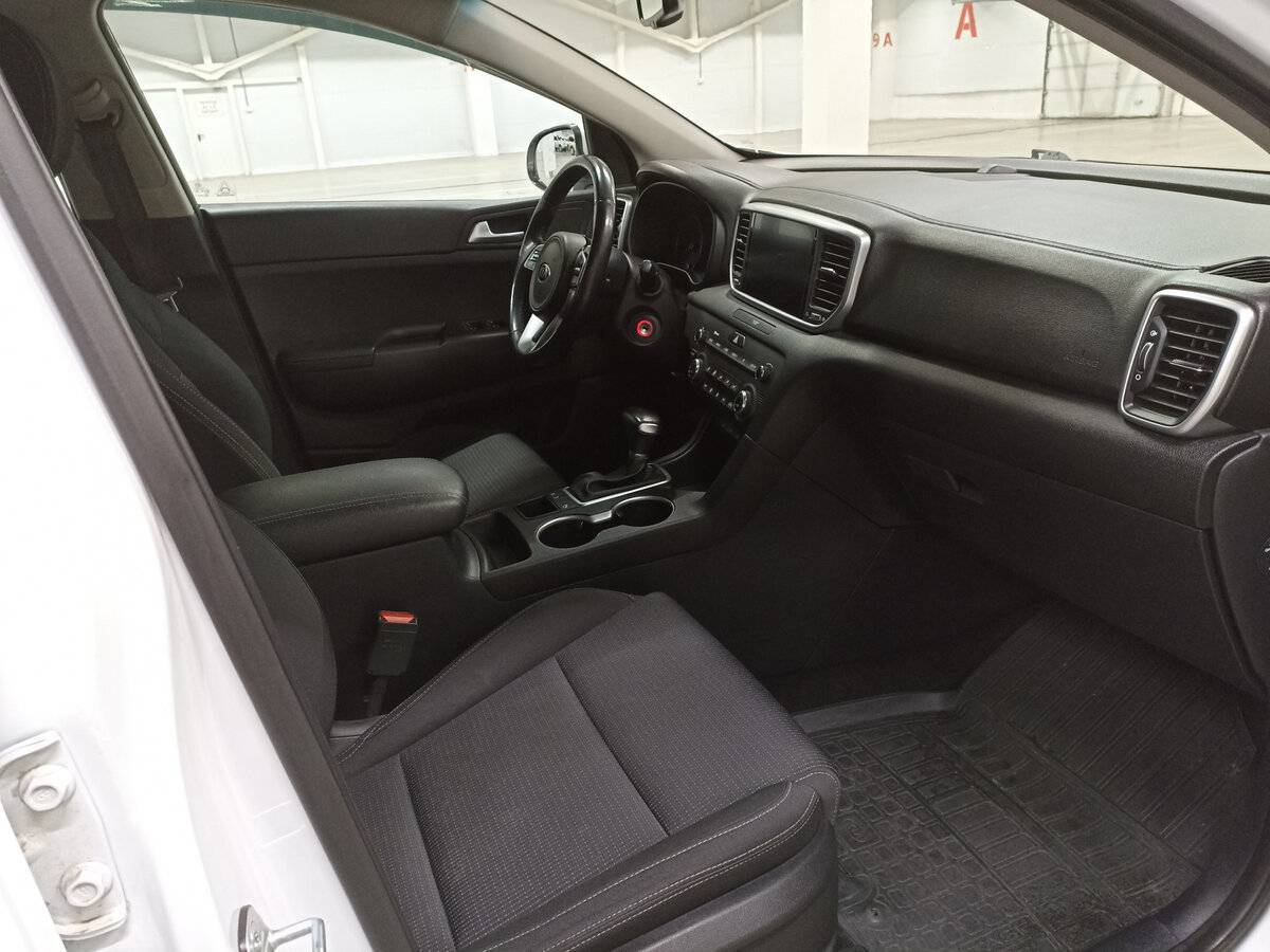 Б/У Киа Спортейдж 2020 года. Фото: #10