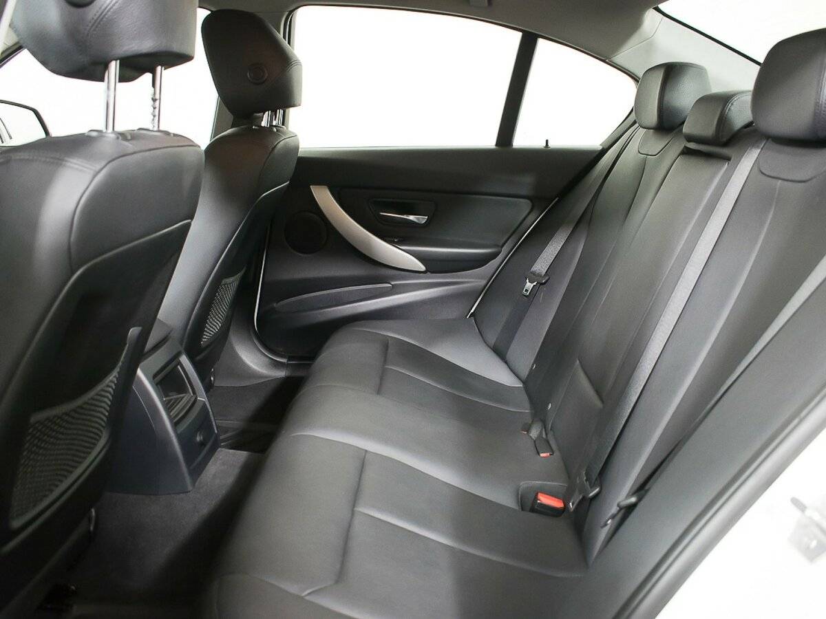 Б/У БМВ 3 серии 2013 года. Фото: #12