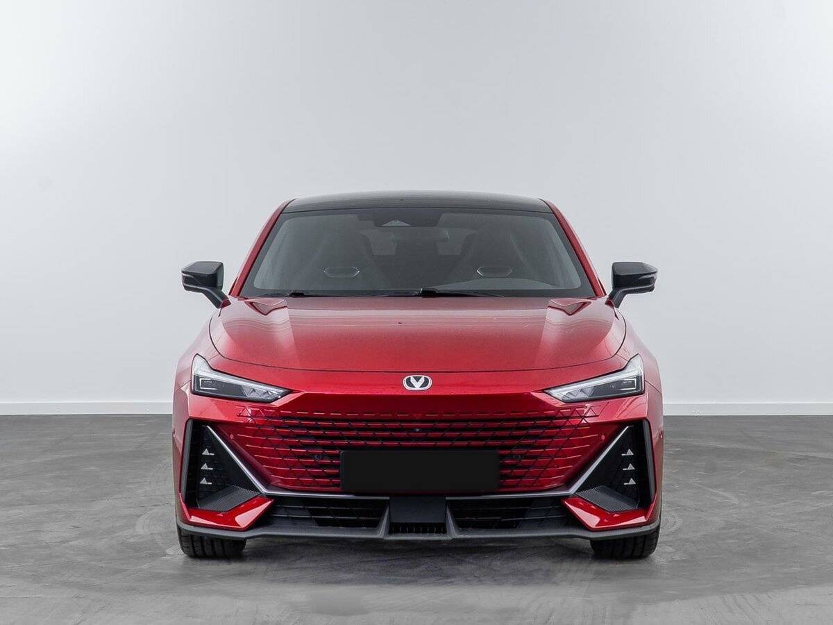 Б/У Чанган УНИ-В 2023 года. Фото: #2