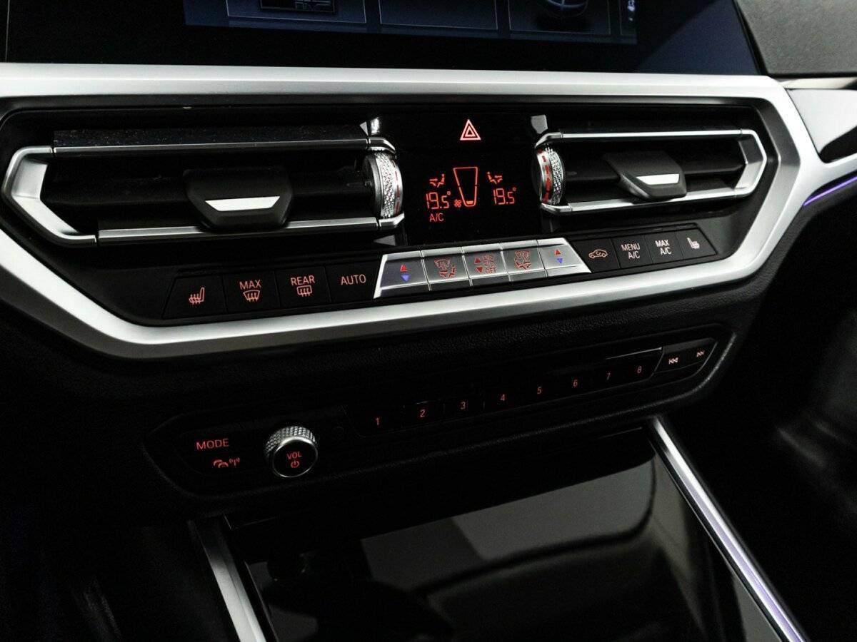 Б/У БМВ 3 серии 2019 года. Фото: #19